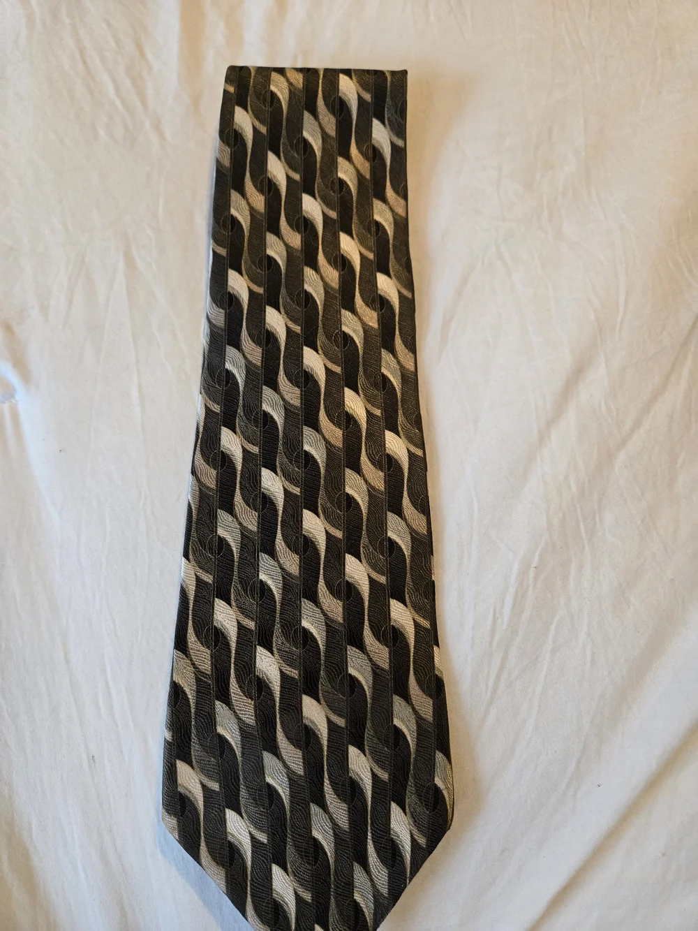 Gianfranco Ruffini Italy 100% Silk Tie Olive Khaki Black Geometric 59